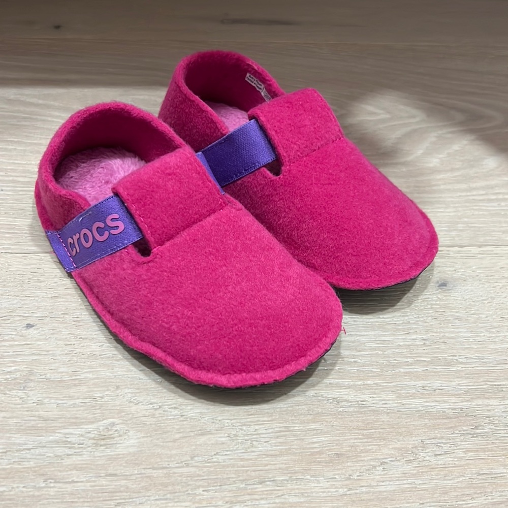 Crocs toddler slippers